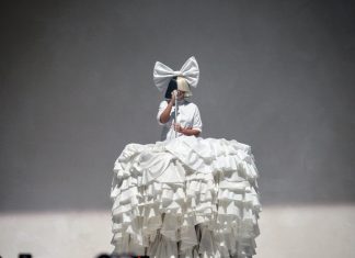 SIA MELBOURNE SHOW AAMI PARK – NOSTALGIC FOR THE PRESENT TOUR