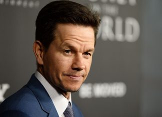 MARK WAHLBERG TO OPEN CAR DEALERSHIP